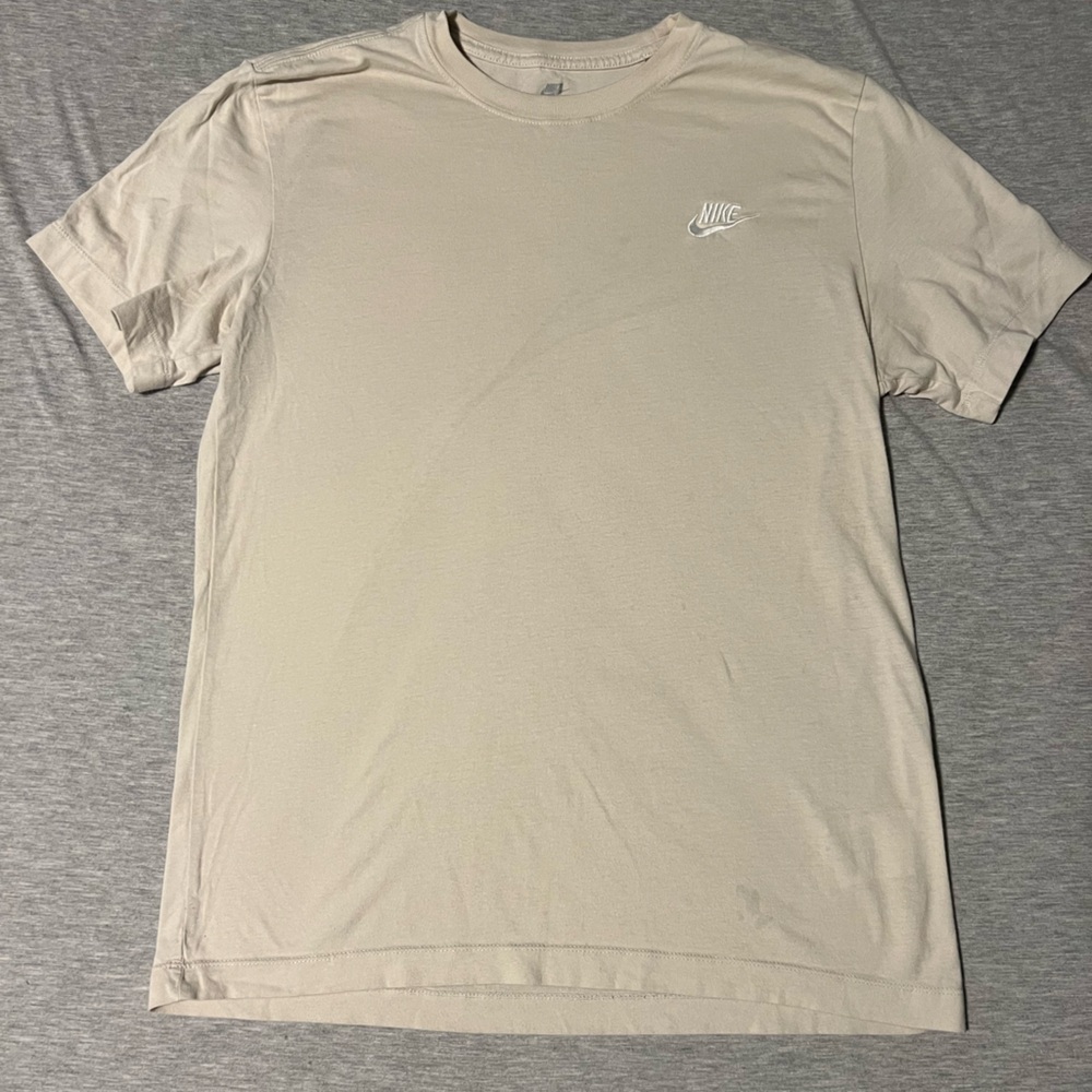 Nike Men's Short Sleeve Tee in Cream
